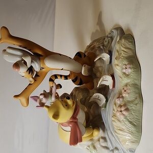 Lenox Winnie The Pooh Blustery Boat Race  Disney Sculpture Showcase